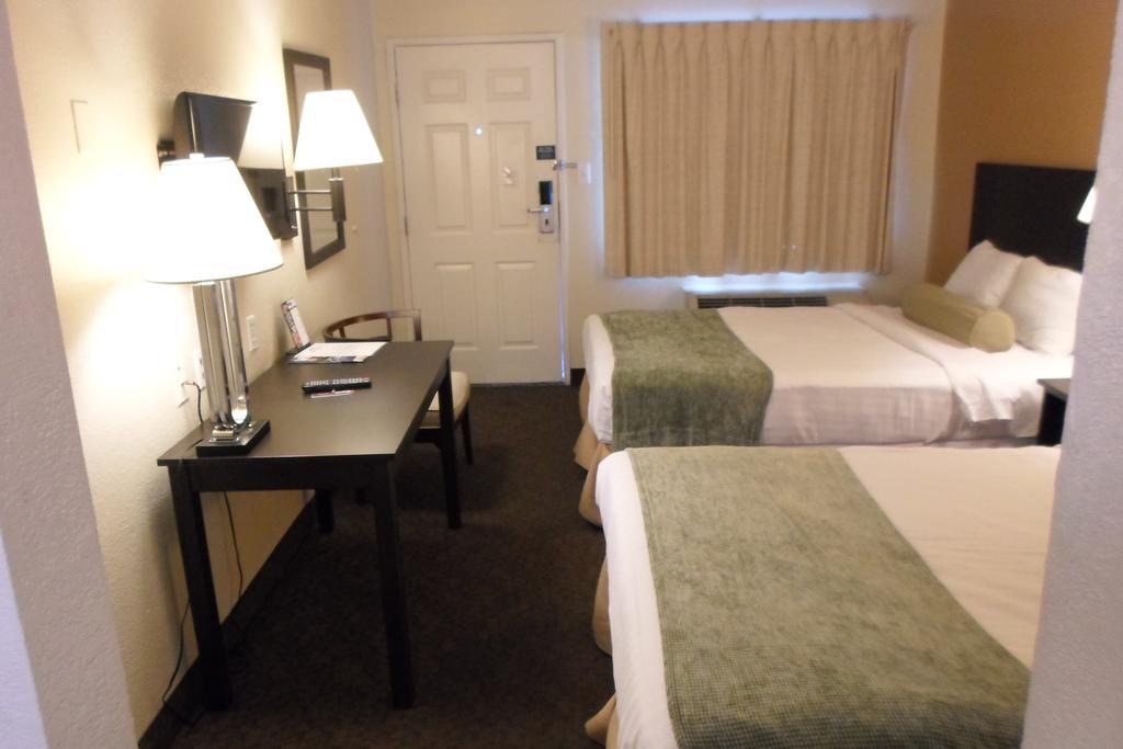 Howard Johnson By Wyndham Las Vegas Near The Strip Eksteriør billede