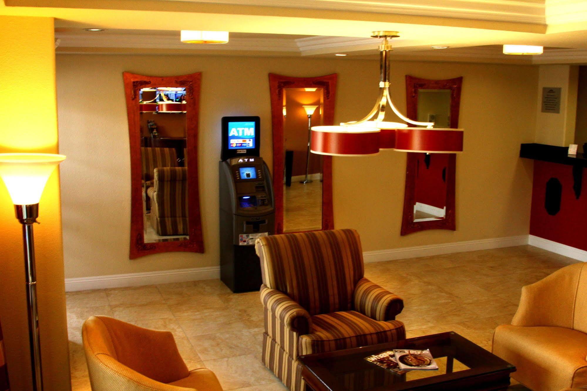 Howard Johnson By Wyndham Las Vegas Near The Strip Eksteriør billede